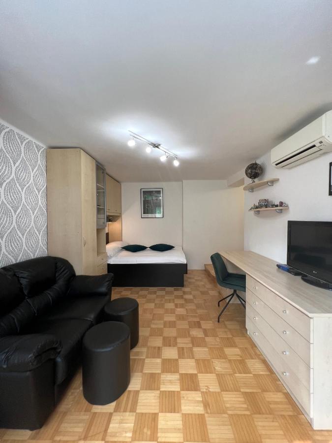 Luxury Studio Apartments ลูบลิยานา ภายนอก รูปภาพ