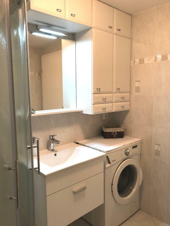 Luxury Studio Apartments ลูบลิยานา ภายนอก รูปภาพ